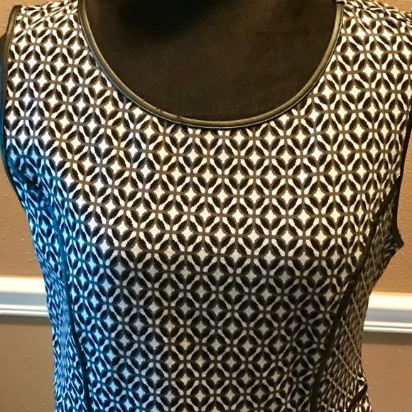 Apt. 9 sleeveless peplum top. - Picture 2 of 5